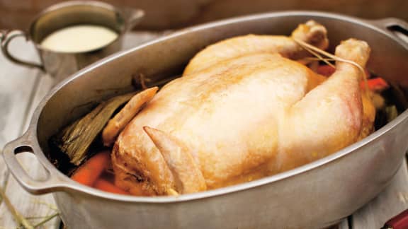 Poule au pot aux herbes salées du bas du fleuve