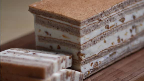 Joconde aux pacanes, étagé au fromage crémeux à l'orange