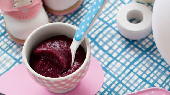 Compote de pommes et de mûres