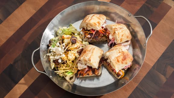 Bánh mì à la dinde grillée et au bacon
