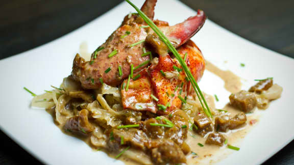 Homard poché aux figues séchées
