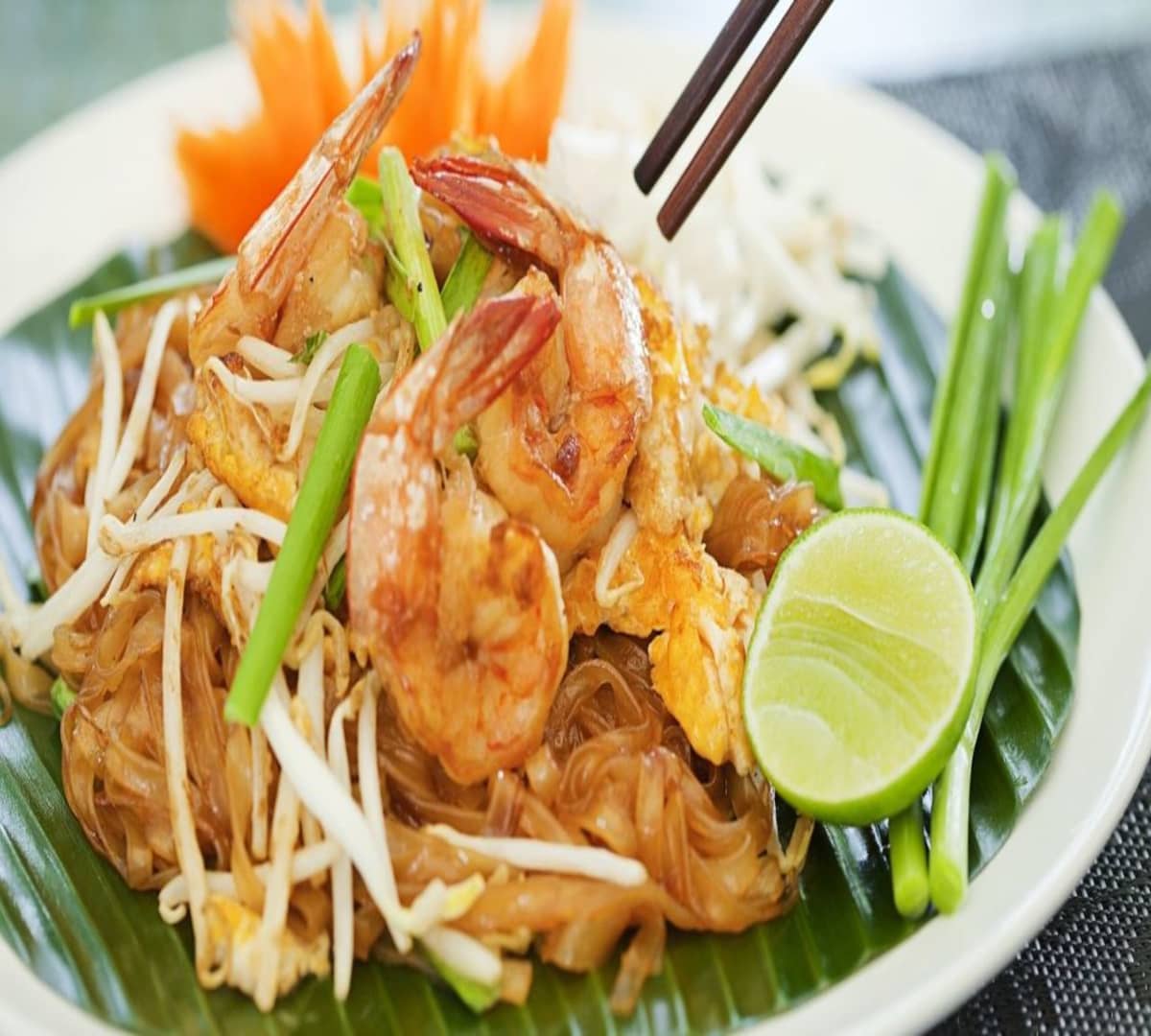 Pad thaï aux crevettes nordiques et au tofu
