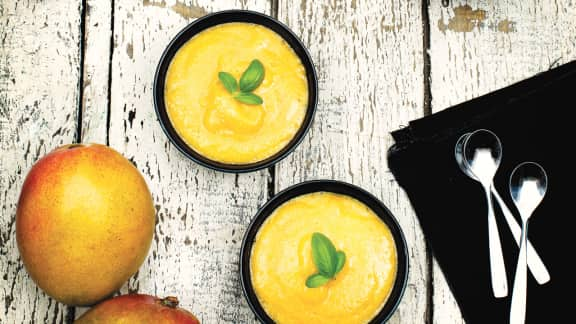 mousse à la mangue et basilic