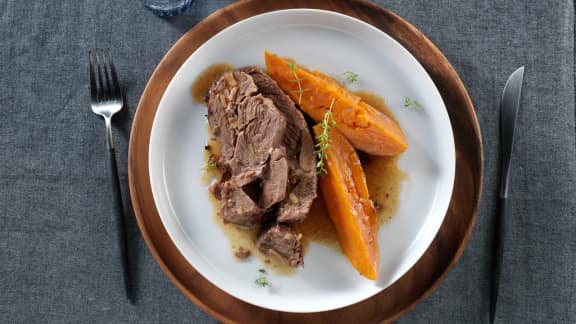 boeuf braisé à la mijoteuse avec patates douces