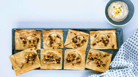 tarte de phyllo aux poires, noisettes, raisins et oranges