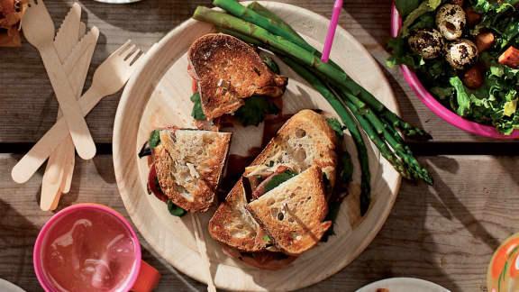 sandwich aux champignons et au jambon ibérique