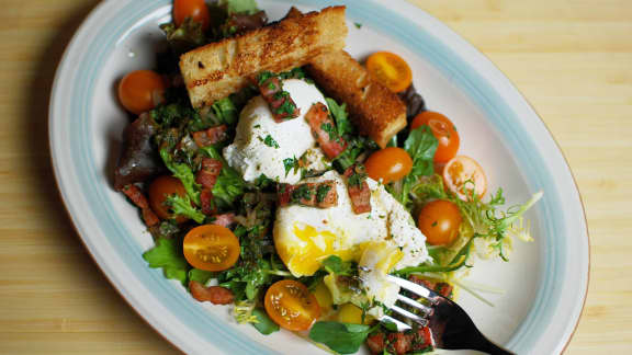 salade frisée au bacon