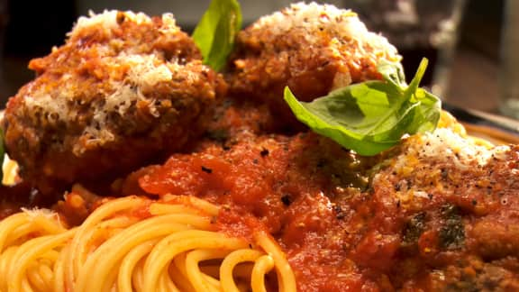 spaghettis aux boulettes de boeuf : Recette de spaghettis aux boulettes de  boeuf