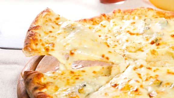 pizza aux quatre fromages