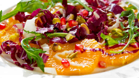 salade de pomme grenade, orange, oignon rouge et menthe