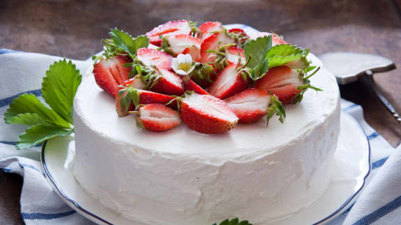 gâteau d’anniversaire aux fraises