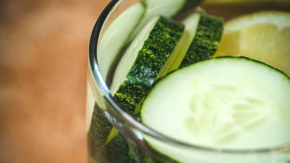 Sirop à la menthe et au concombre