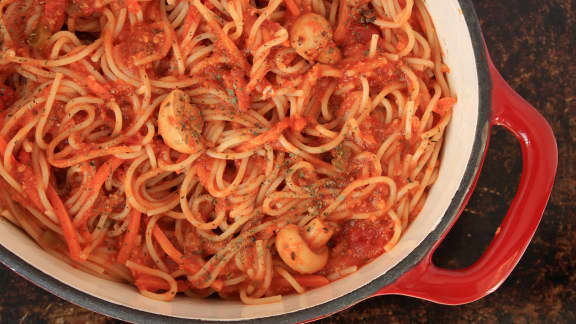 Sauce aux tomates fraîches, aux champignons et au vin blanc