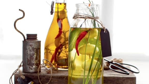 10 huiles aromatisées pour rehausser vos plats préférés