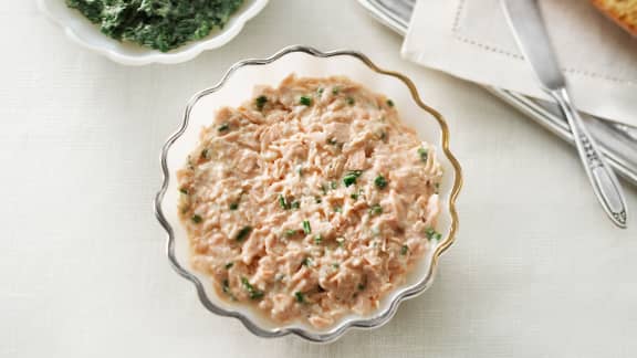 Rillettes de saumon et salade d’aneth
