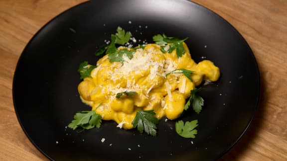 Gnocchis rôtis à la crème de courge butternut et persil