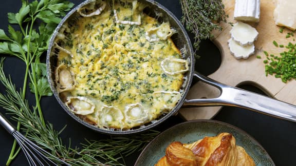 Lundi : Omelette au four au fromage de chèvre et fines herbes