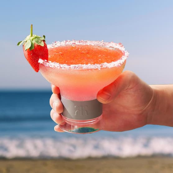 L’astuce d’été pour siroter vos cocktails toujours bien froids, même en plein soleil