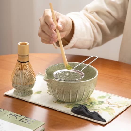 Voici les accessoires qui font toute la différence pour un matcha maison parfait