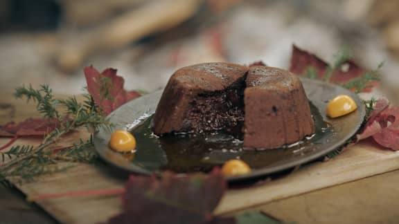 Moelleux au chocolat, lactaires à odeur d’érable et caramel à l’argousier