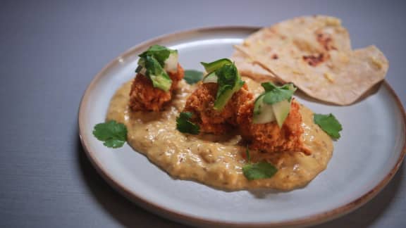 Croquettes de durian, curry vert et chapatis