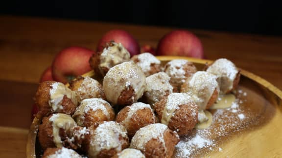 Beignets à la pomme et beurre d’érable