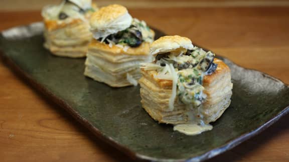 Feuilleté aux escargots, épinards et fromage