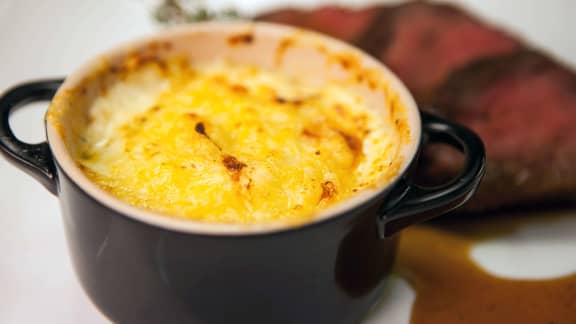 Gratin de rutabagas aux herbes et au fromage