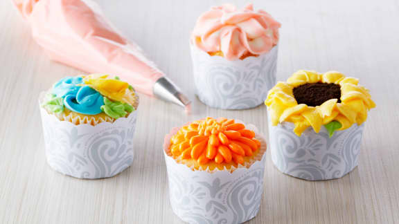 Cupcakes à la vanille et glaçages floraux
