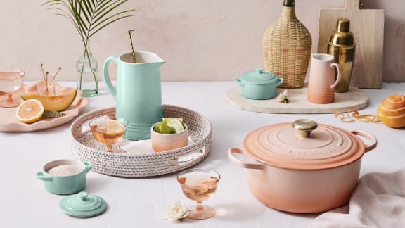 La nouvelle couleur Pêche Le Creuset est le cadeau parfait du printemps