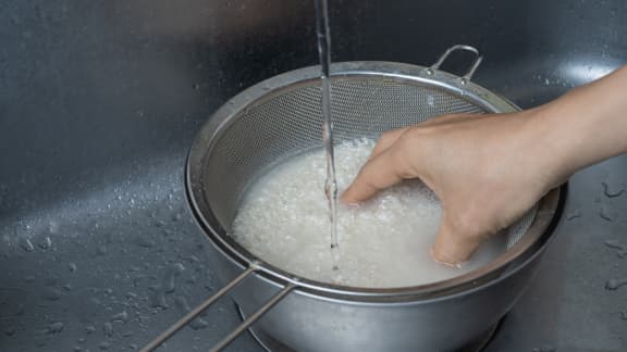 Comment bien conserver son riz cuit pour éviter les bactéries dangereuses