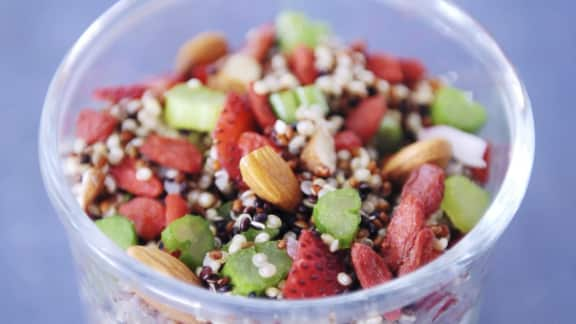 Salade de quinoa aux fraises