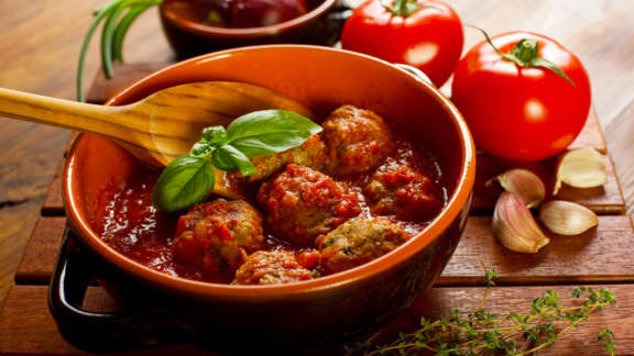 Boulettes et sauce tomate