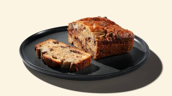 Pain aux bananes, pépites de chocolat et noix de Grenoble