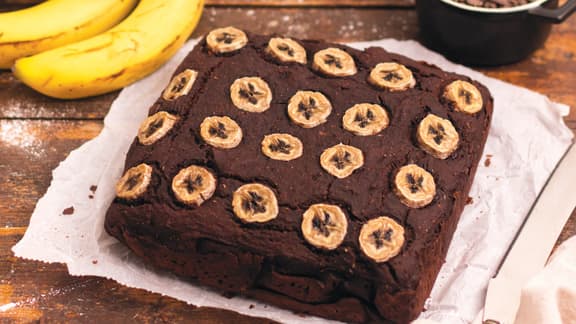 Carrés de brownies au chocolat, aux bananes et aux haricots blancs