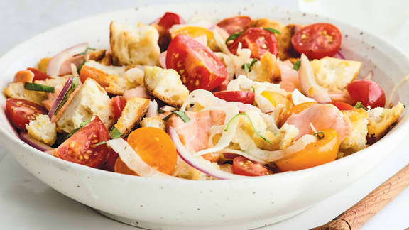 TOP : les meilleures salades panzanella de l'été