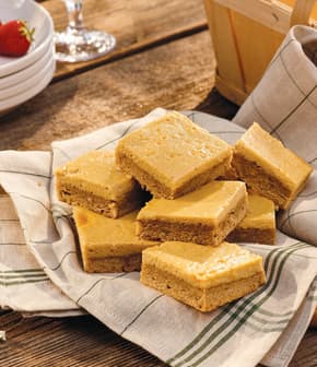 Carrés gourmands au café, au caramel et aux noix