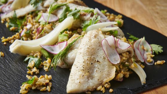 Filet de Perchaude poêlé et freekeh au fenouil lacto-fermenté