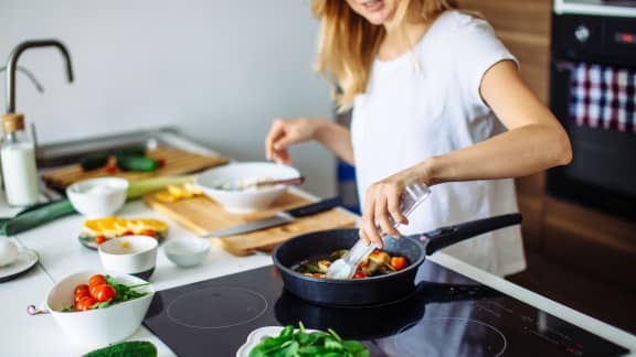 7 habitudes alimentaires qui accélèrent le vieillissement de votre système digestif