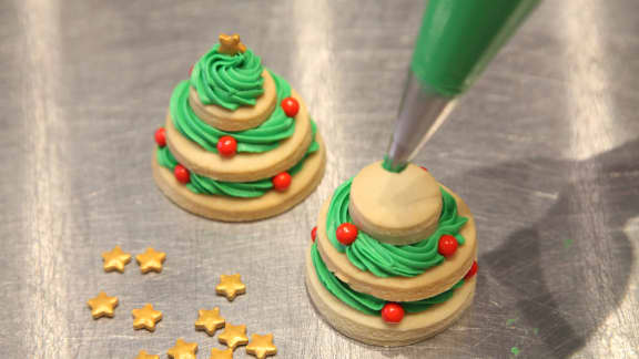 Comment faire des biscuits-sapin 3D pour Noël