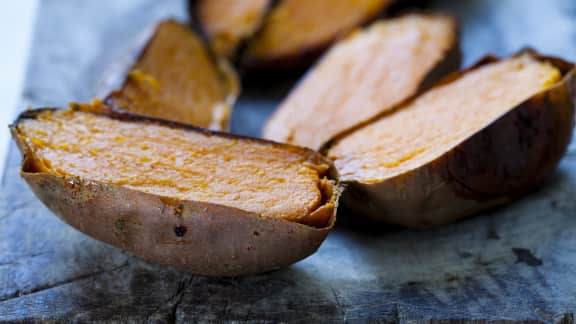 Patates douces au beurre, sirop d'érable et cannelle