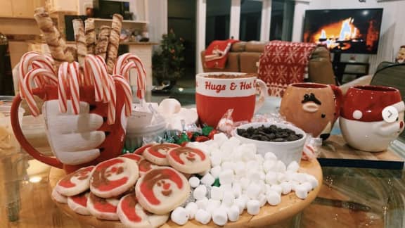 Adoptez la tendance des plateaux de chocolats chauds à faire en famille cet hiver!