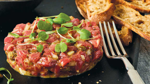 Mercredi : Tartare de bœuf (aux cornichons)