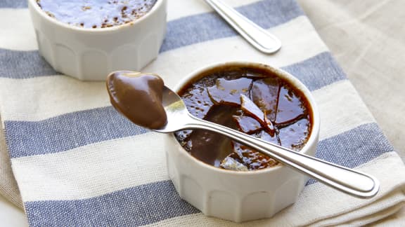 Crème brûlée craquante au chocolat noir 70%