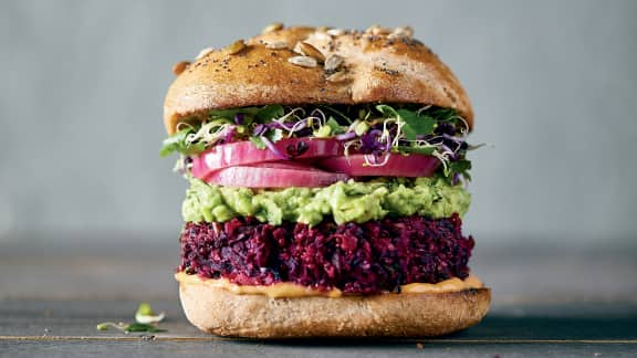 Burger végé aux betteraves et au quinoa