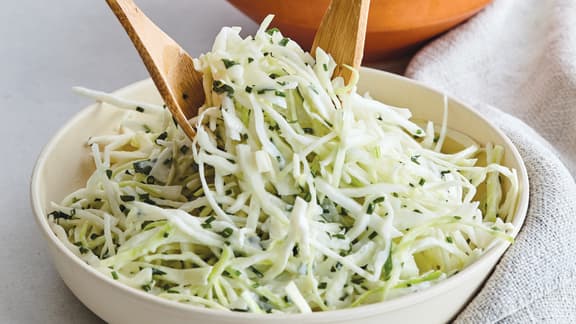 Salade de chou crémeuse aux herbes