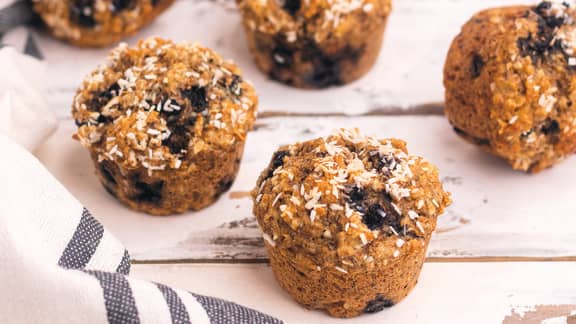 Muffins à l'avoine, aux bleuets et à l'érable