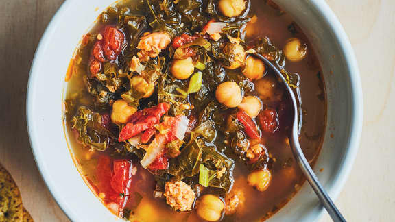 Lundi : Soupe italienne au kale et à la saucisse