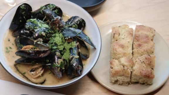 Moules, escargots et focaccia