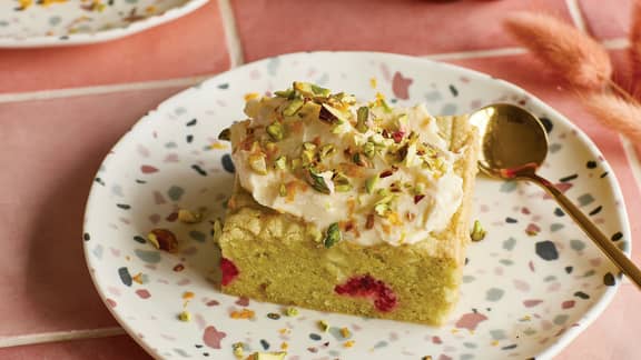 Gâteau pistaches et framboises, crème mascarpone à l'orange